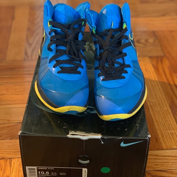 Nike Lebron 8 V/2 Entourage - Picture 3 of 5